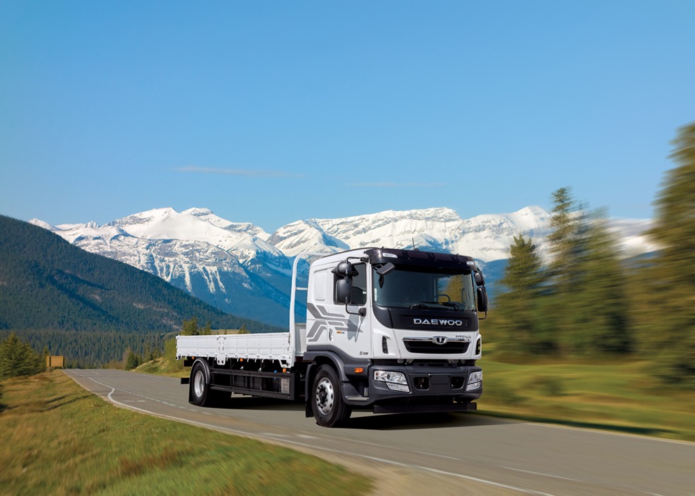 38P_MAXMUS MCV Cargo 4X2