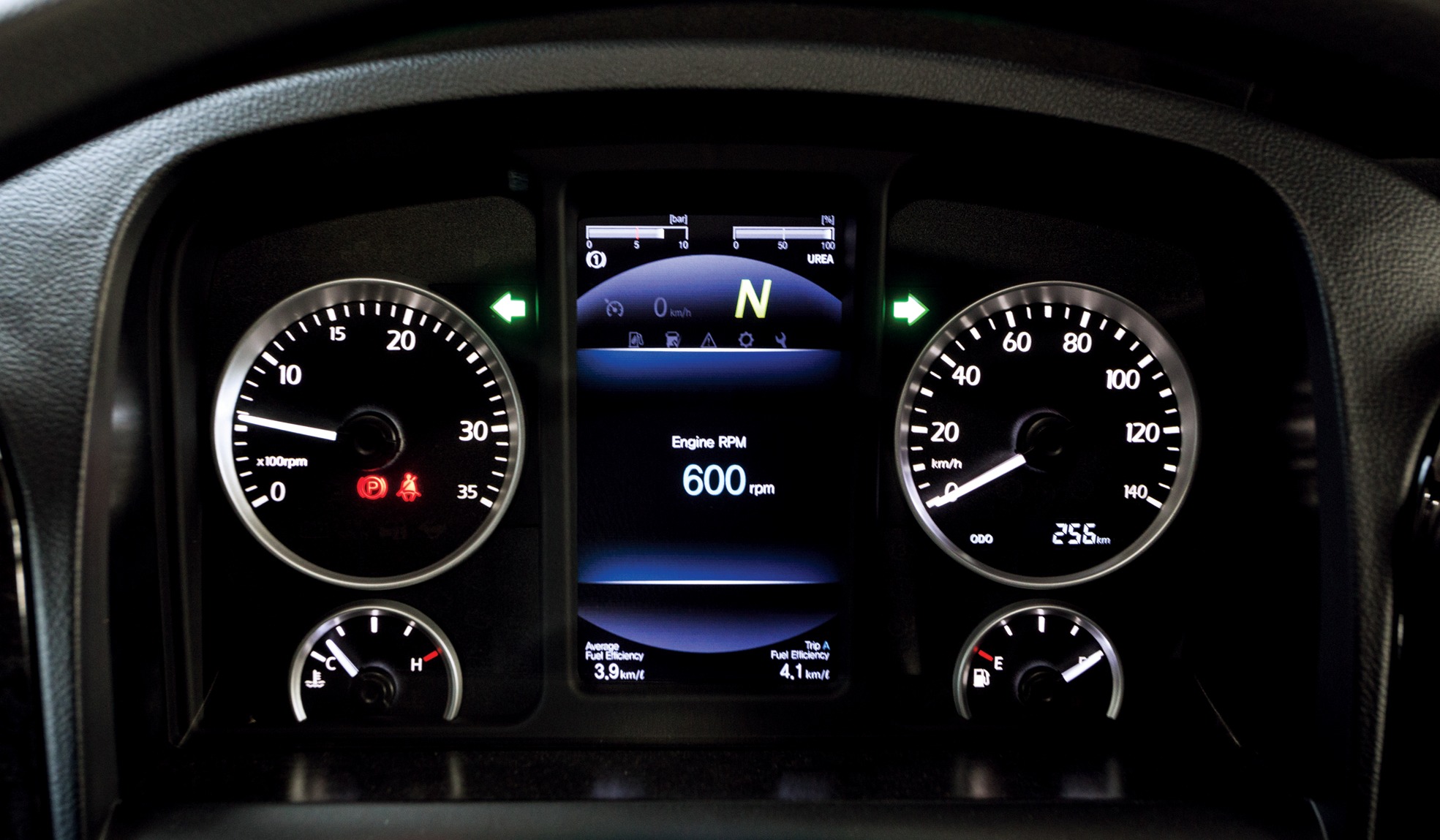 MAXIMUS Tractor LCD Metercluster