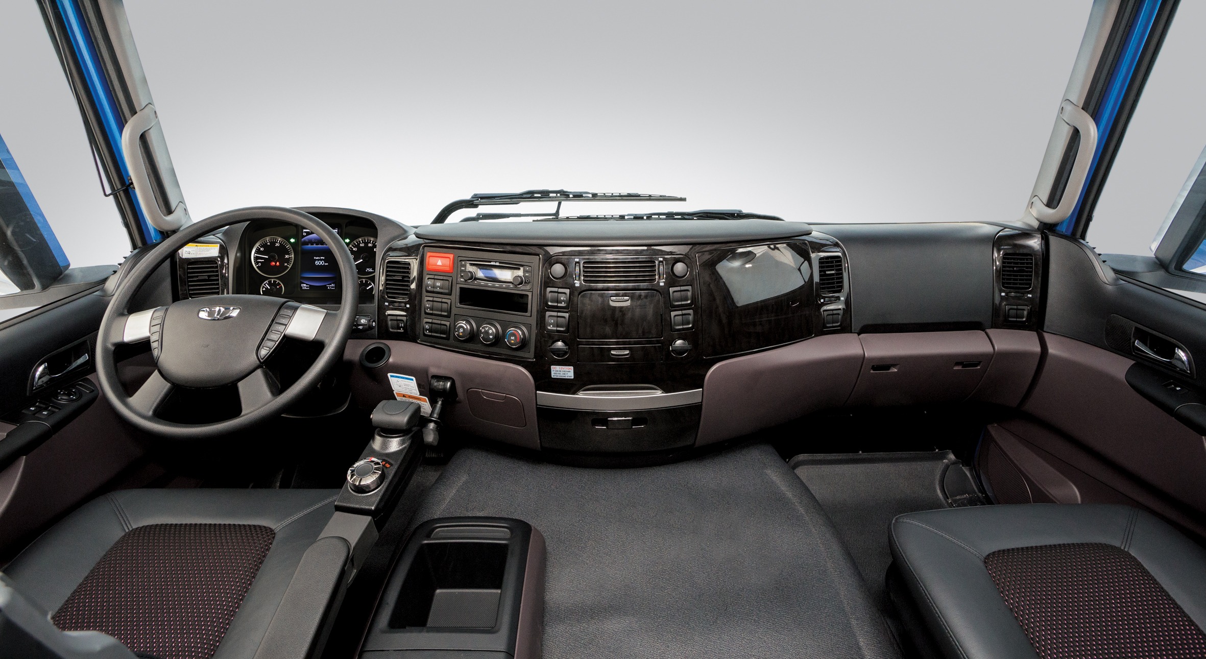 MAXIMUS Tractor (LHD) Instyle